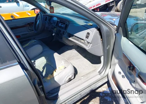 2000 Mercury Grand Marquis Ls z USA, uszkodzony, nr VIN 2MEFM75W3YX622141